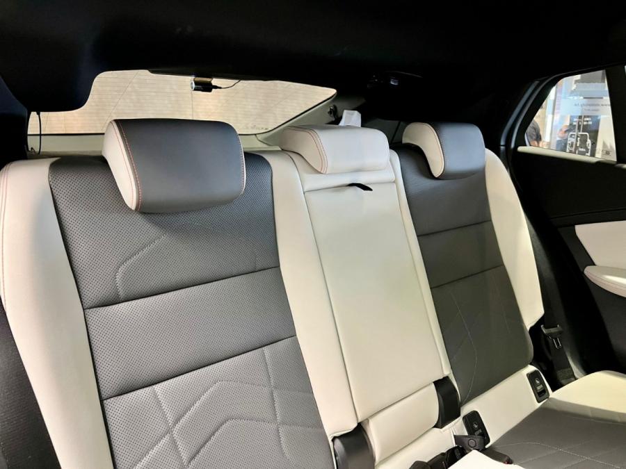 iX2 xDrive30 M Sport - Image 7